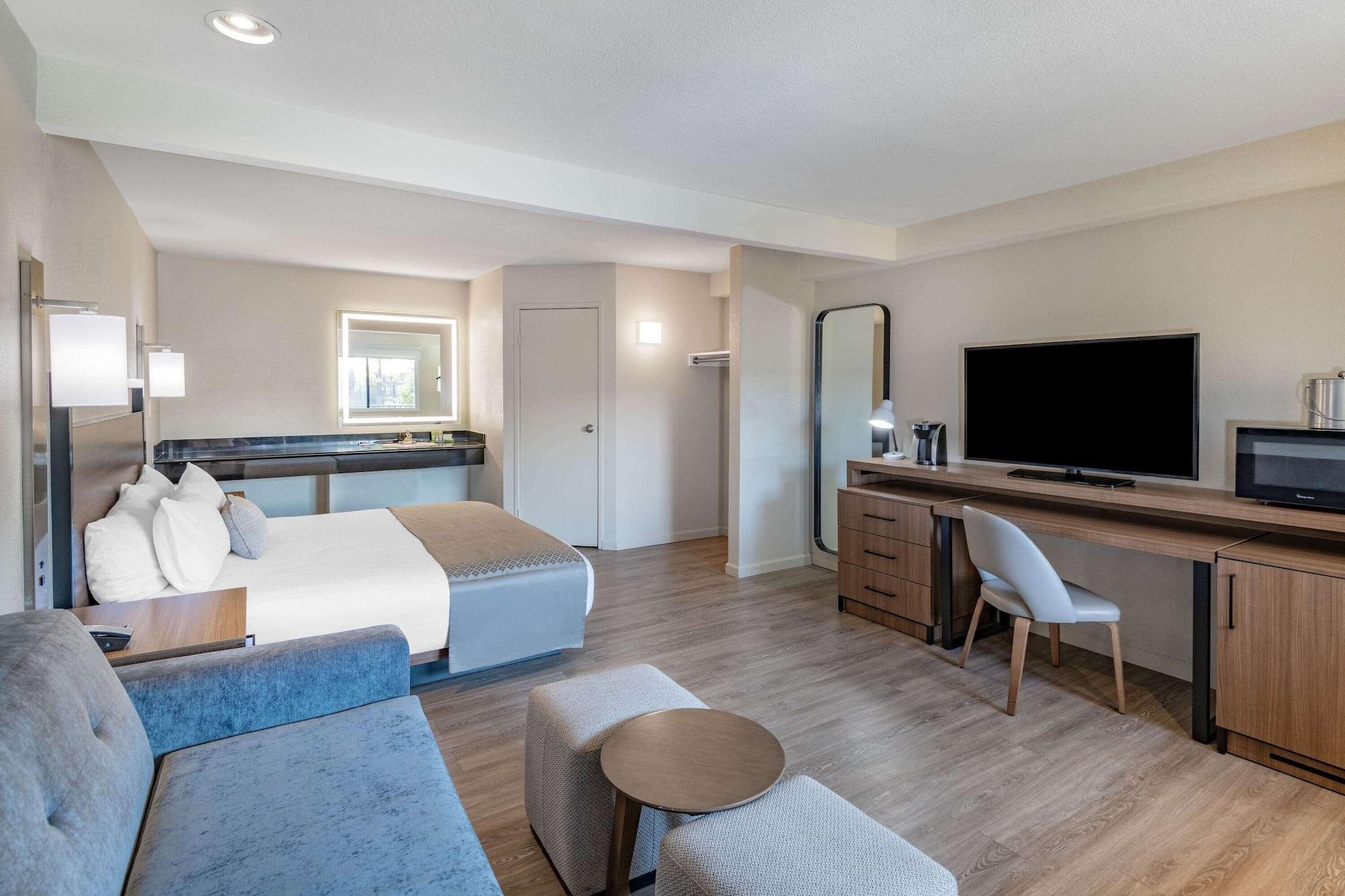 Wyndham Garden San Diego Exterior photo