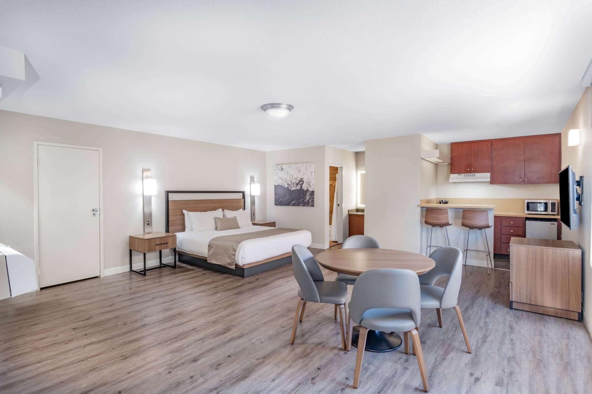 Wyndham Garden San Diego Exterior photo